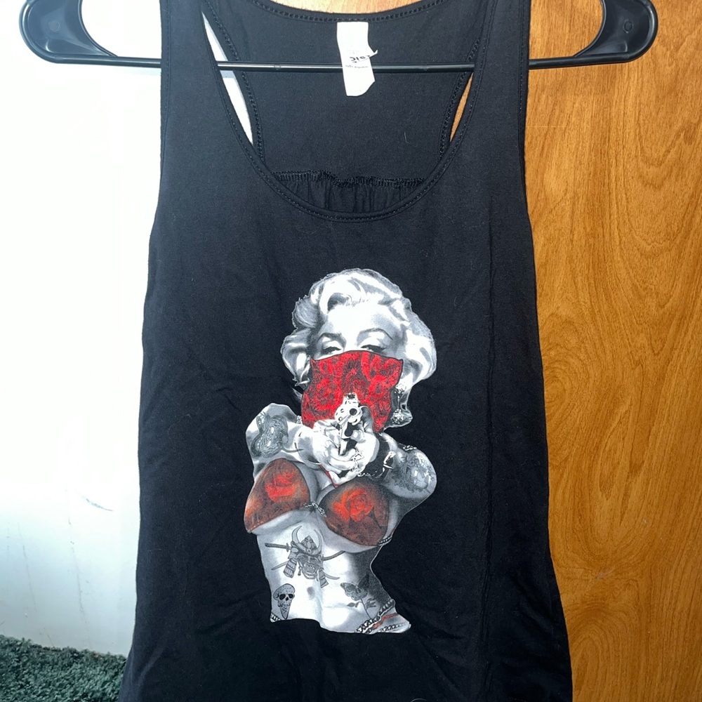Marilyn Monroe black tank top size small.
